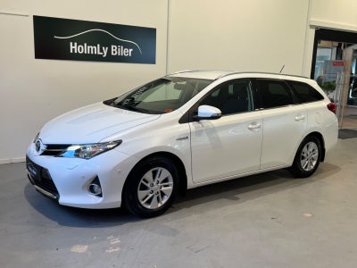 Toyota  Auris Hybrid H2+ Comfort Touring Sports CVT