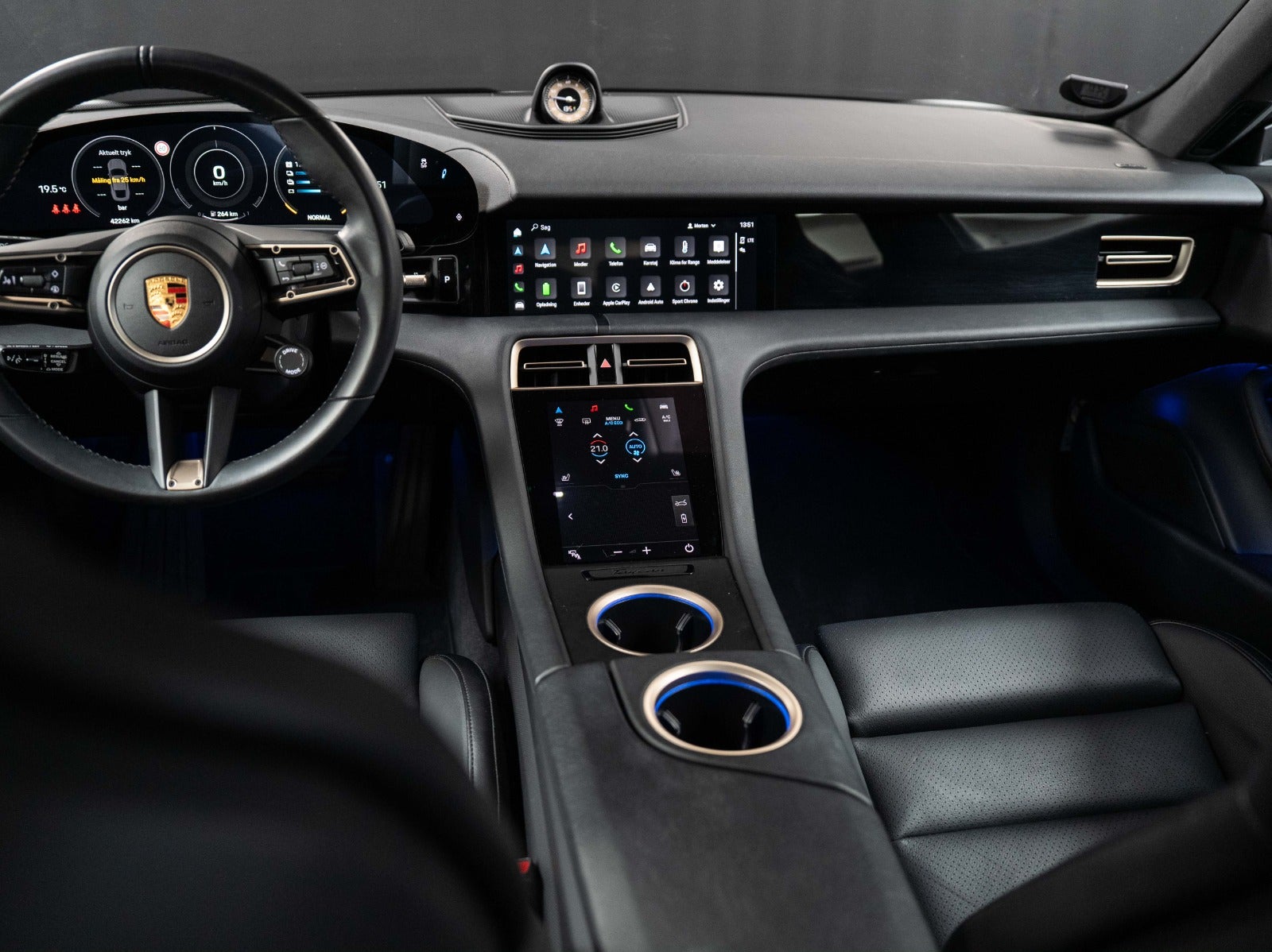 Gallery image 15 of 18