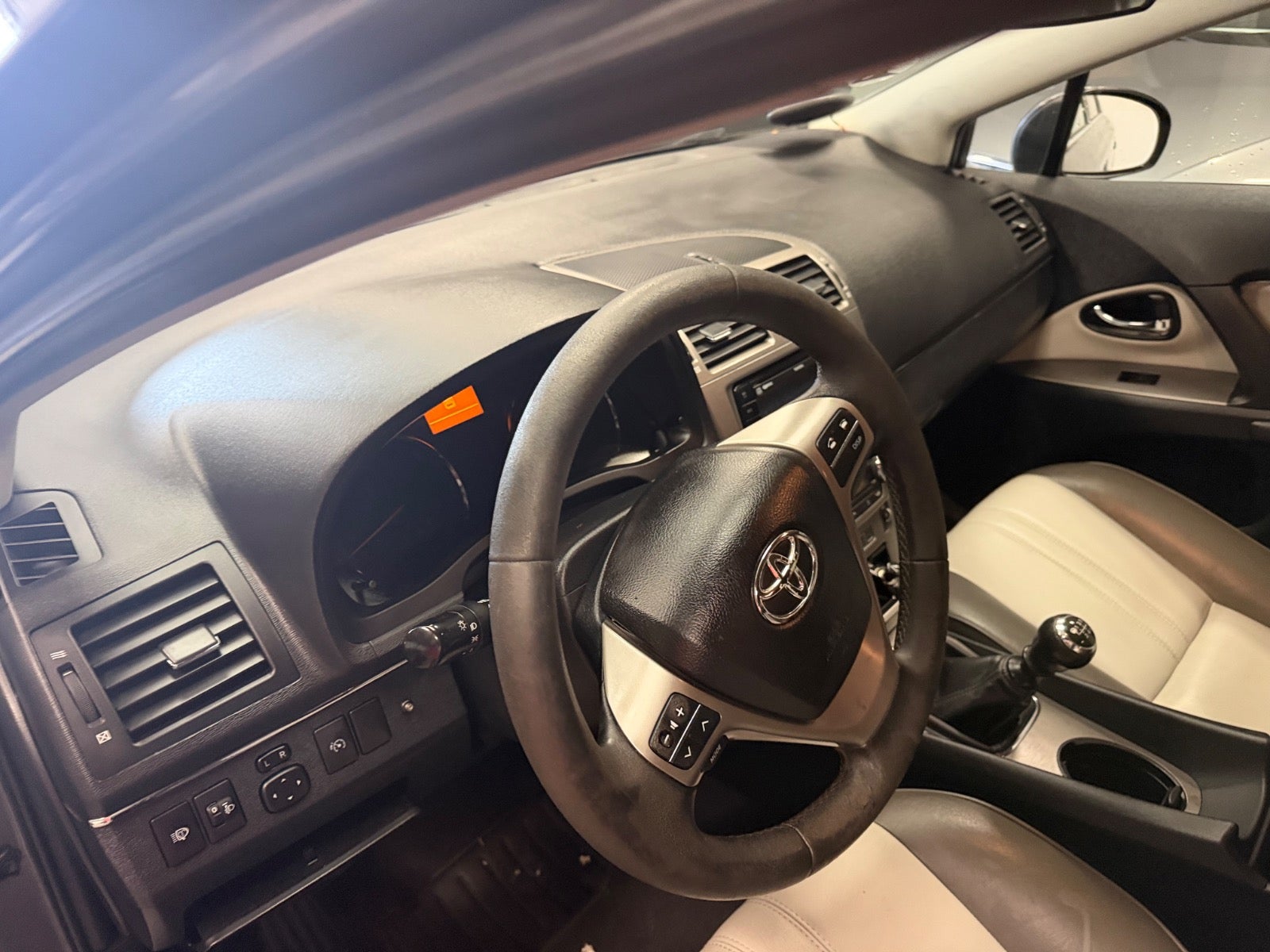 Toyota Avensis D-4D T2 stc. - billede 8