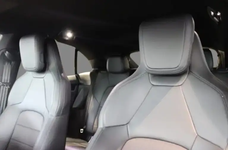 Porsche Macan 4