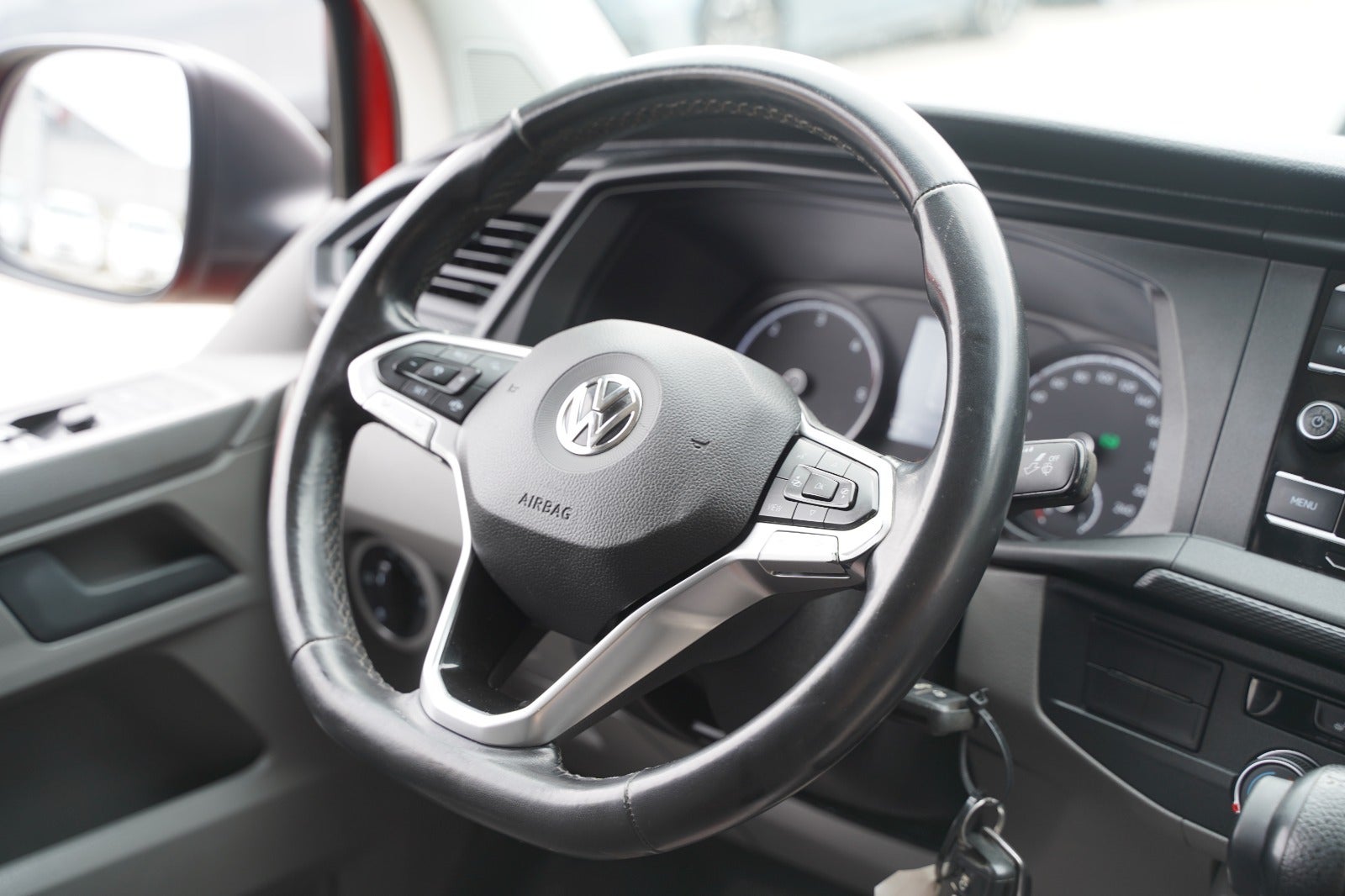 Billede af VW Transporter 2,0 TDi 150 Kassevogn DSG lang