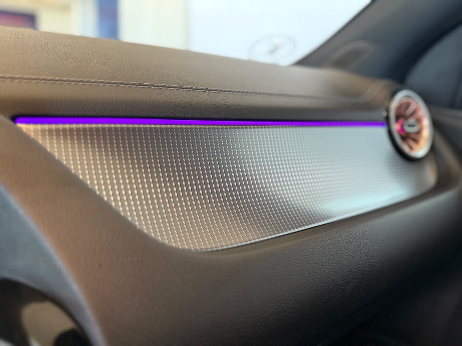 Mercedes EQA250 Electric Art