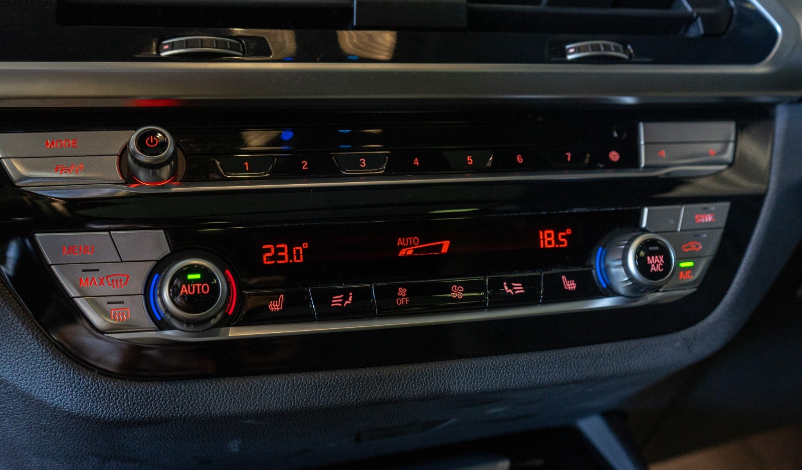 Billede af BMW iX3  Charged