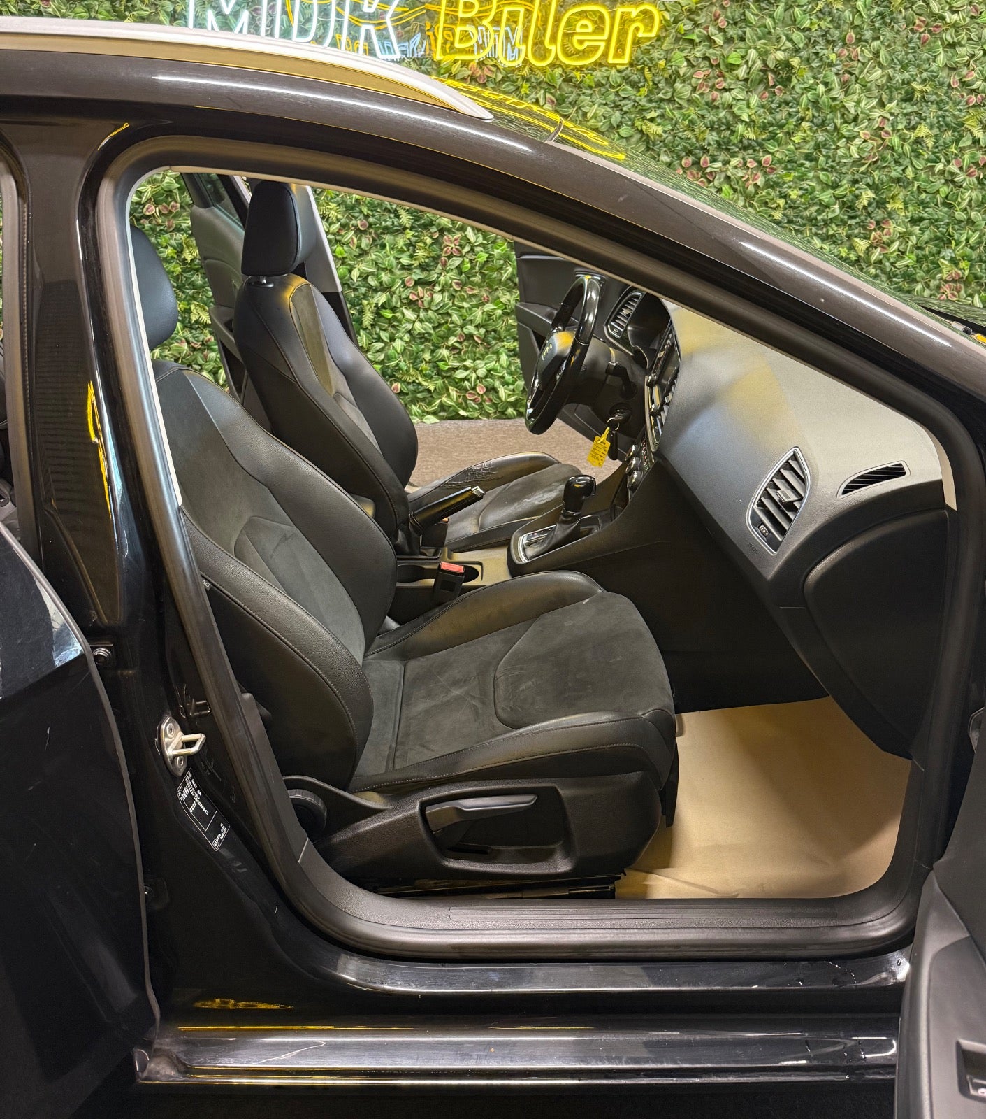 Billede af Seat Leon 1,6 TDi 110 Style ST DSG