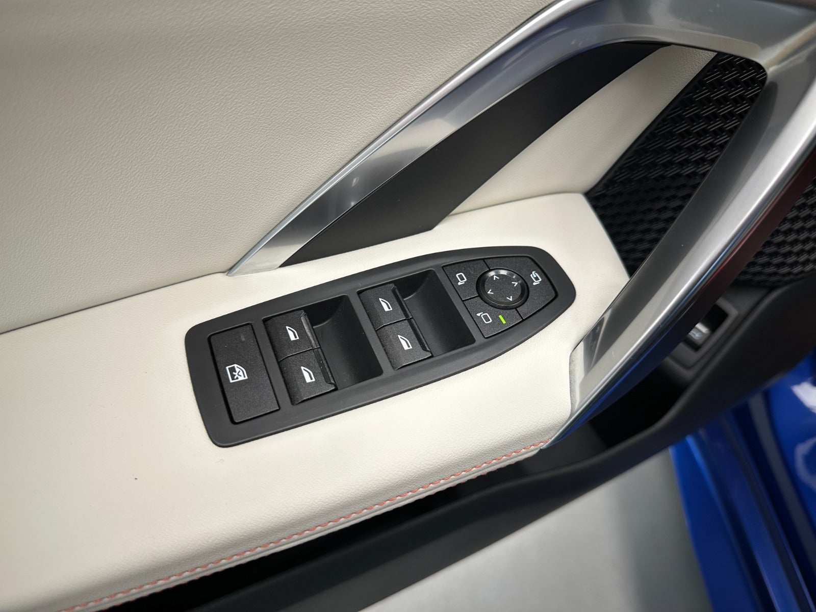 Billede af BMW iX2  eDrive20 M-Sport