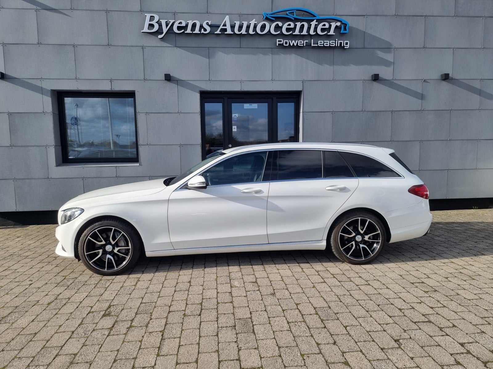 Mercedes C350 e 2015