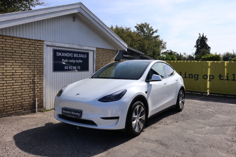 Tesla Model Y Long Range AWD