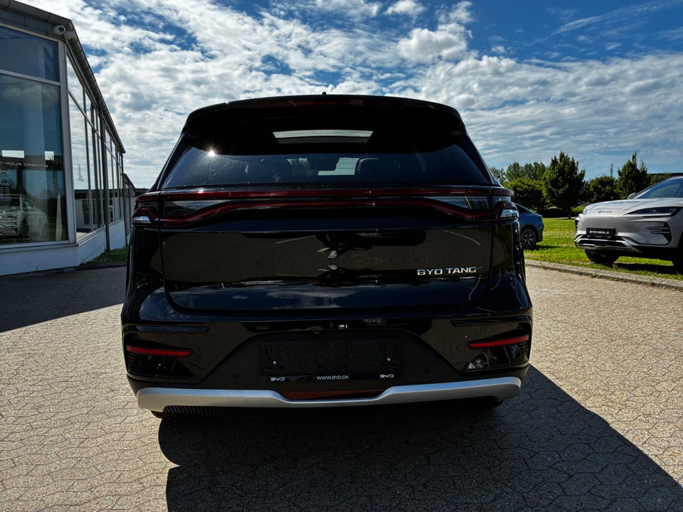 BYD Tang 109,0 Flagship AWD 7prs 2024