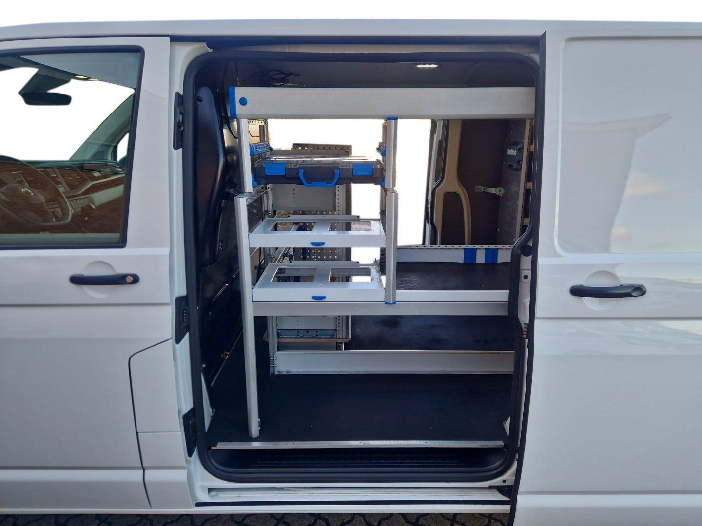 Billede af VW Transporter 2,0 TDi 110 Kassevogn lang