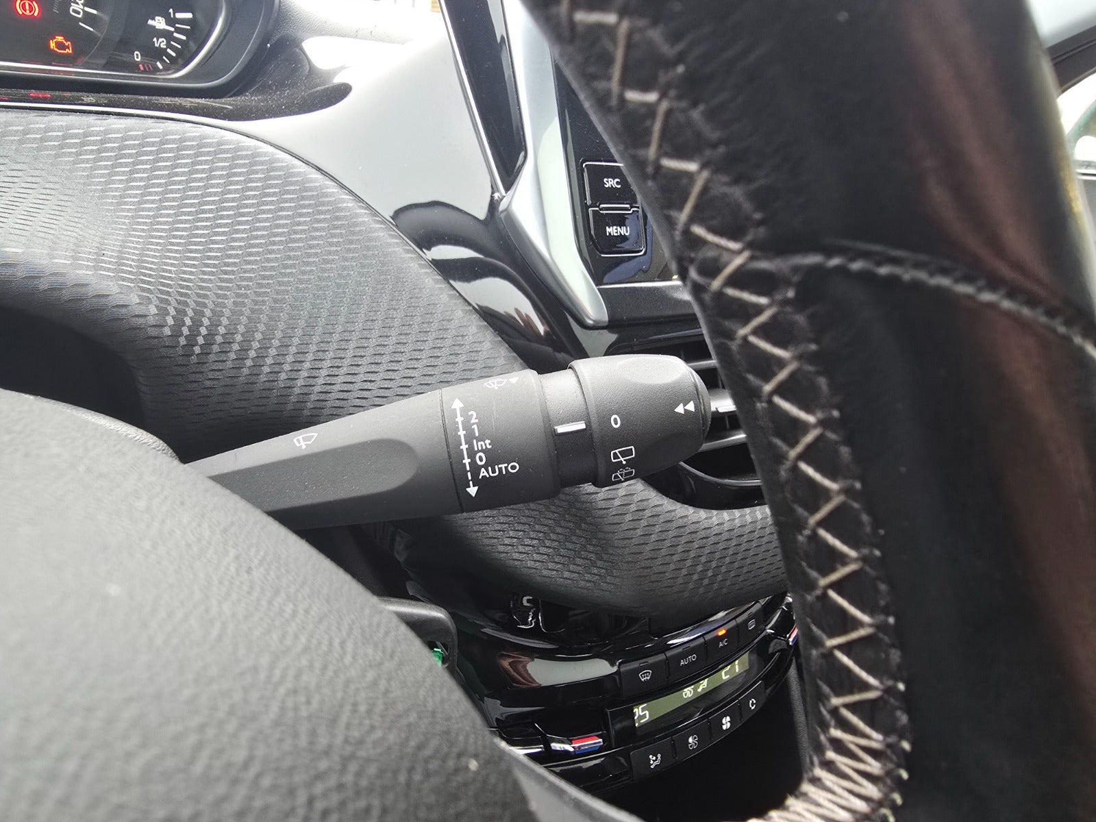 Billede af Peugeot 2008 1,2 e-THP 110 Allure Sky