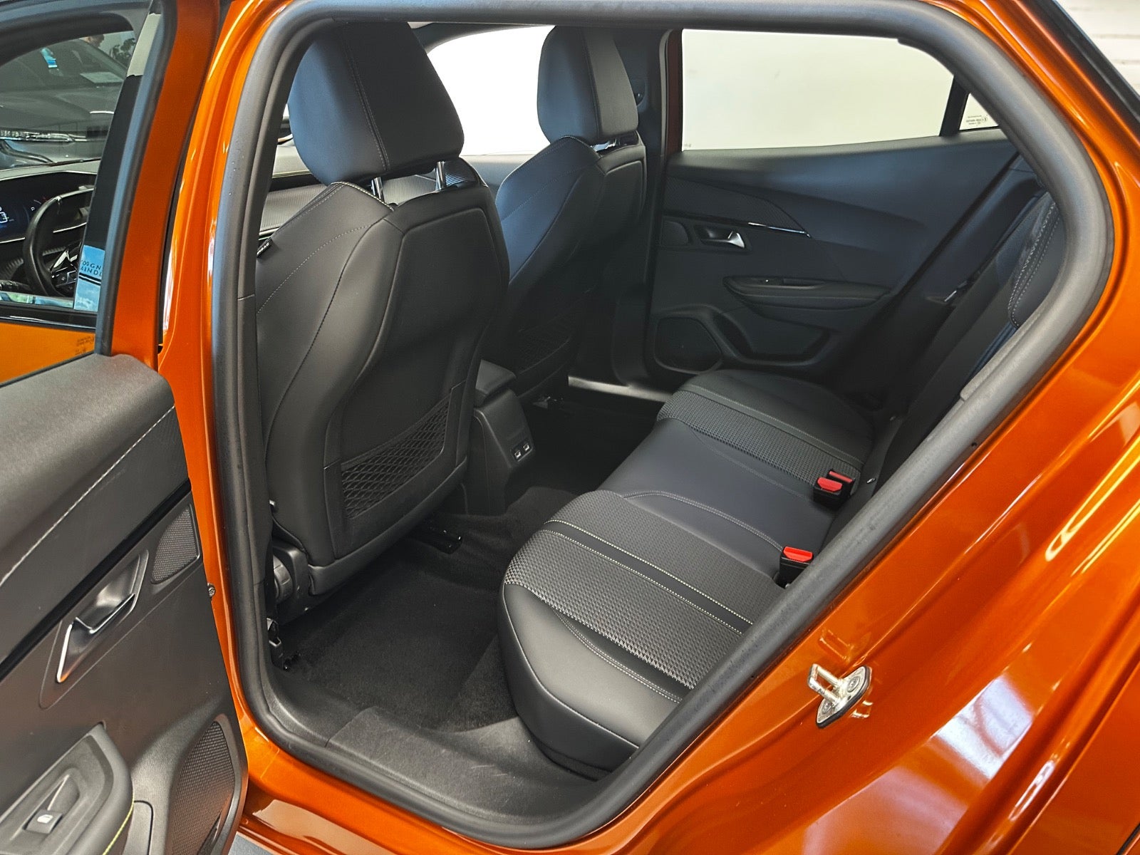 Billede af Peugeot e-2008 50 GT