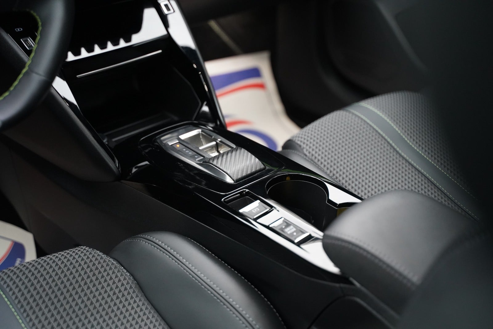 Billede af Peugeot e-208 50 GT