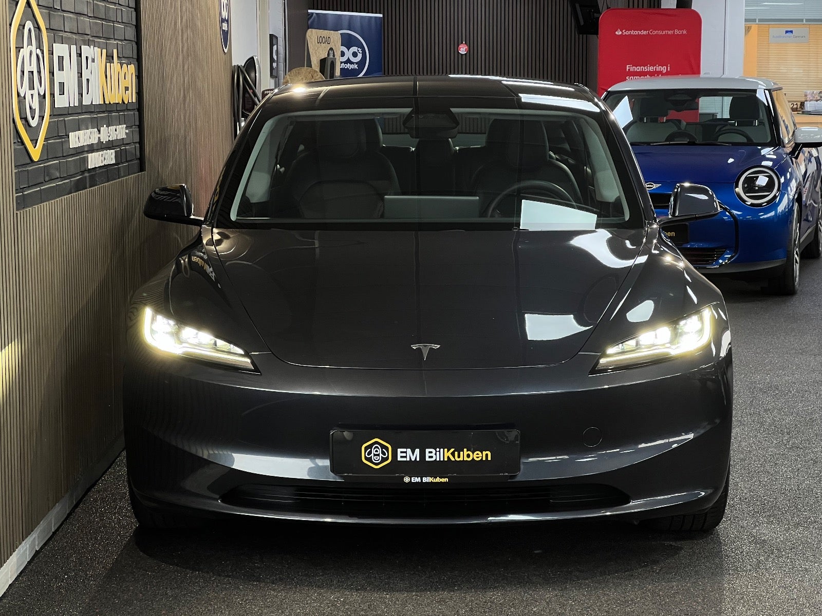 Tesla Model 3 Long Range AWD