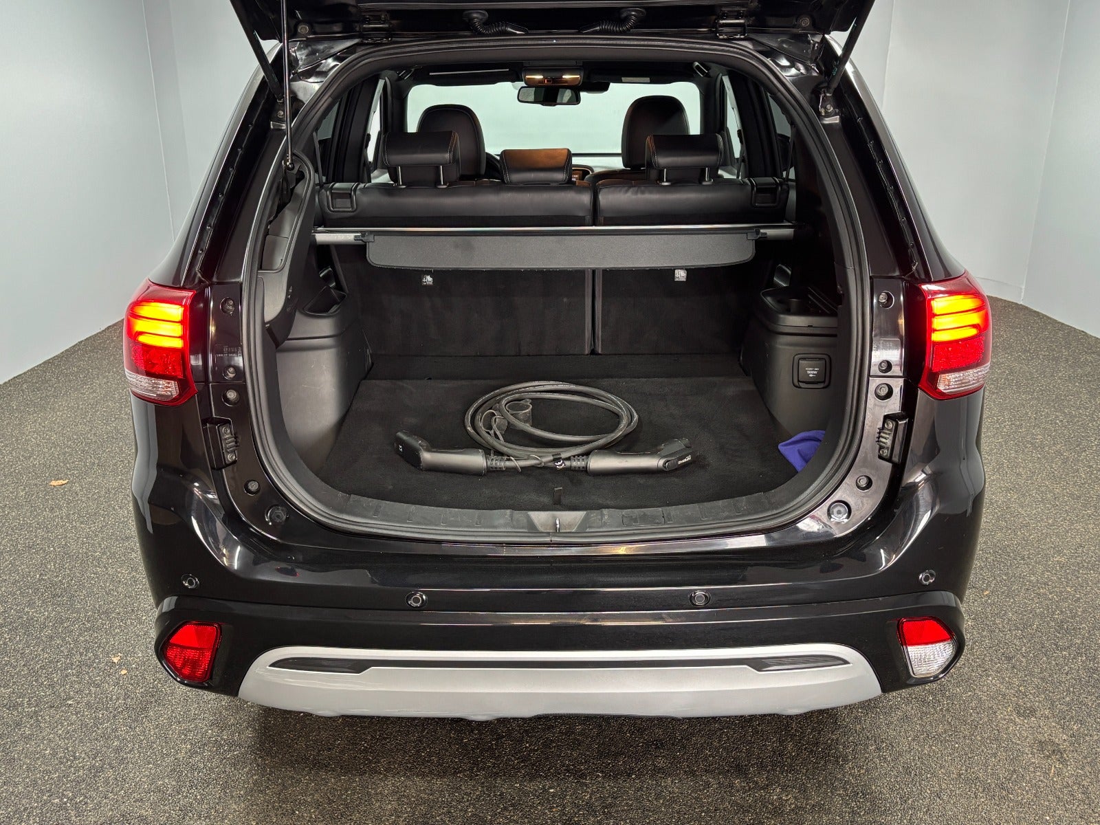 Billede af Mitsubishi Outlander 2,4 PHEV Instyle CVT 4WD