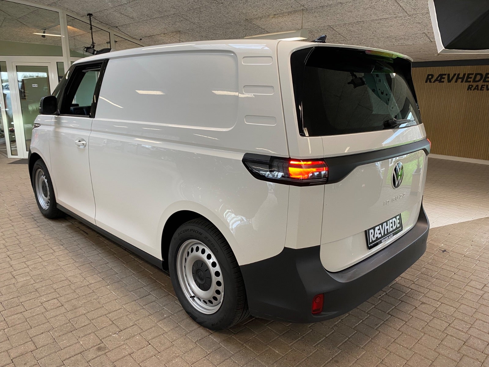 VW ID. Buzz Cargo Comfort+ – 3