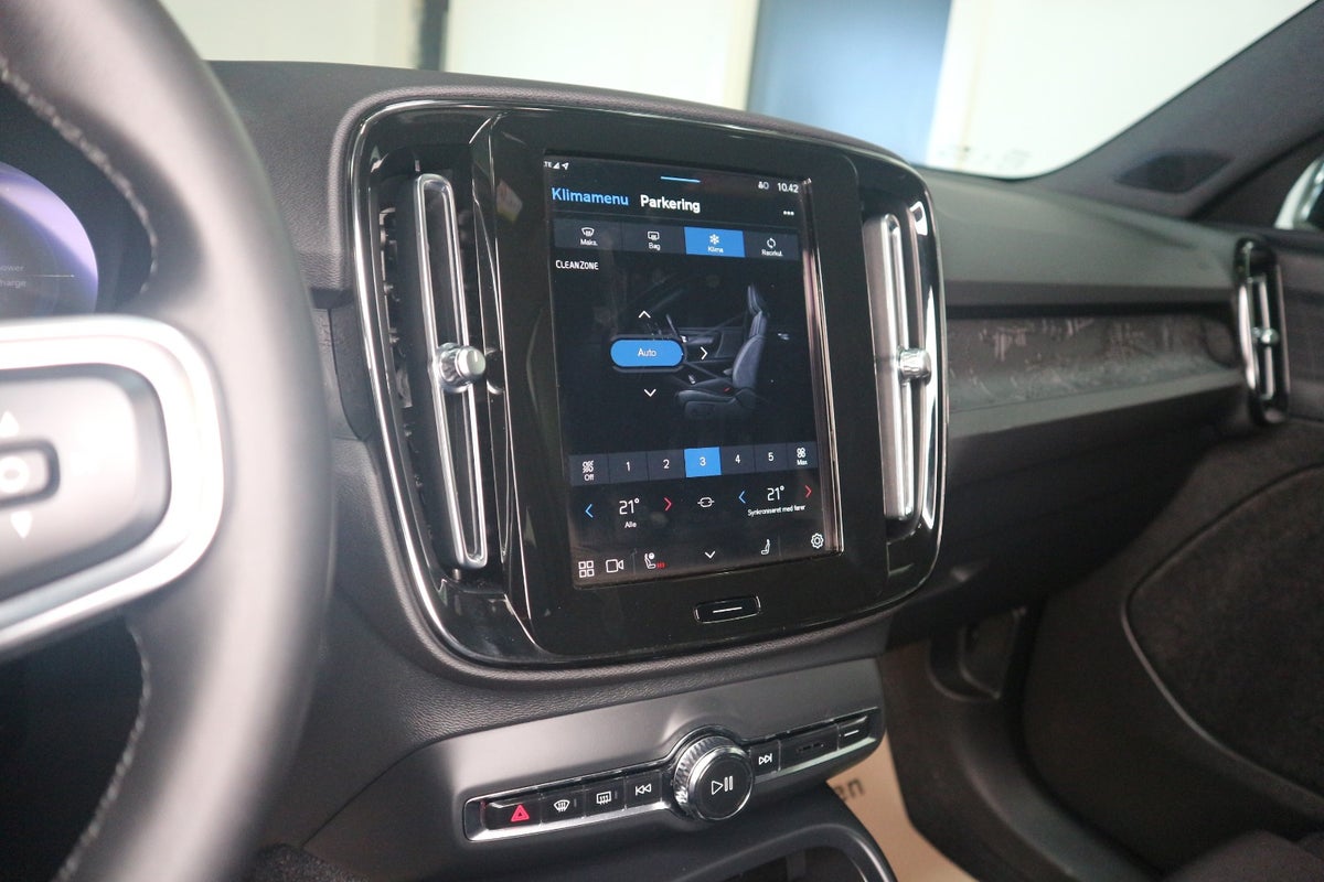 Volvo XC40 P6 ReCharge Core