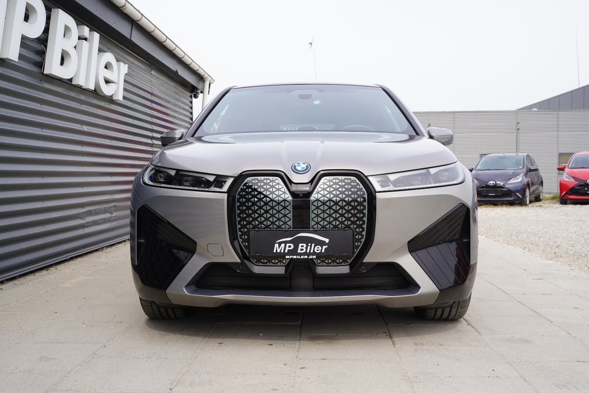Billede af BMW iX xDrive40 Fully Charged Sport