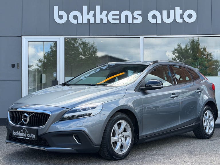 Volvo V40 CC T3 152 Momentum aut.