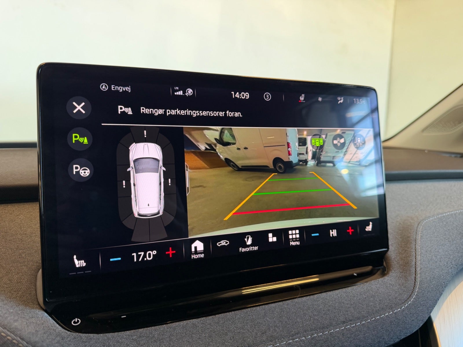 Skoda Enyaq iV Plus Loft