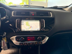 Kia Rio CVVT Attraction