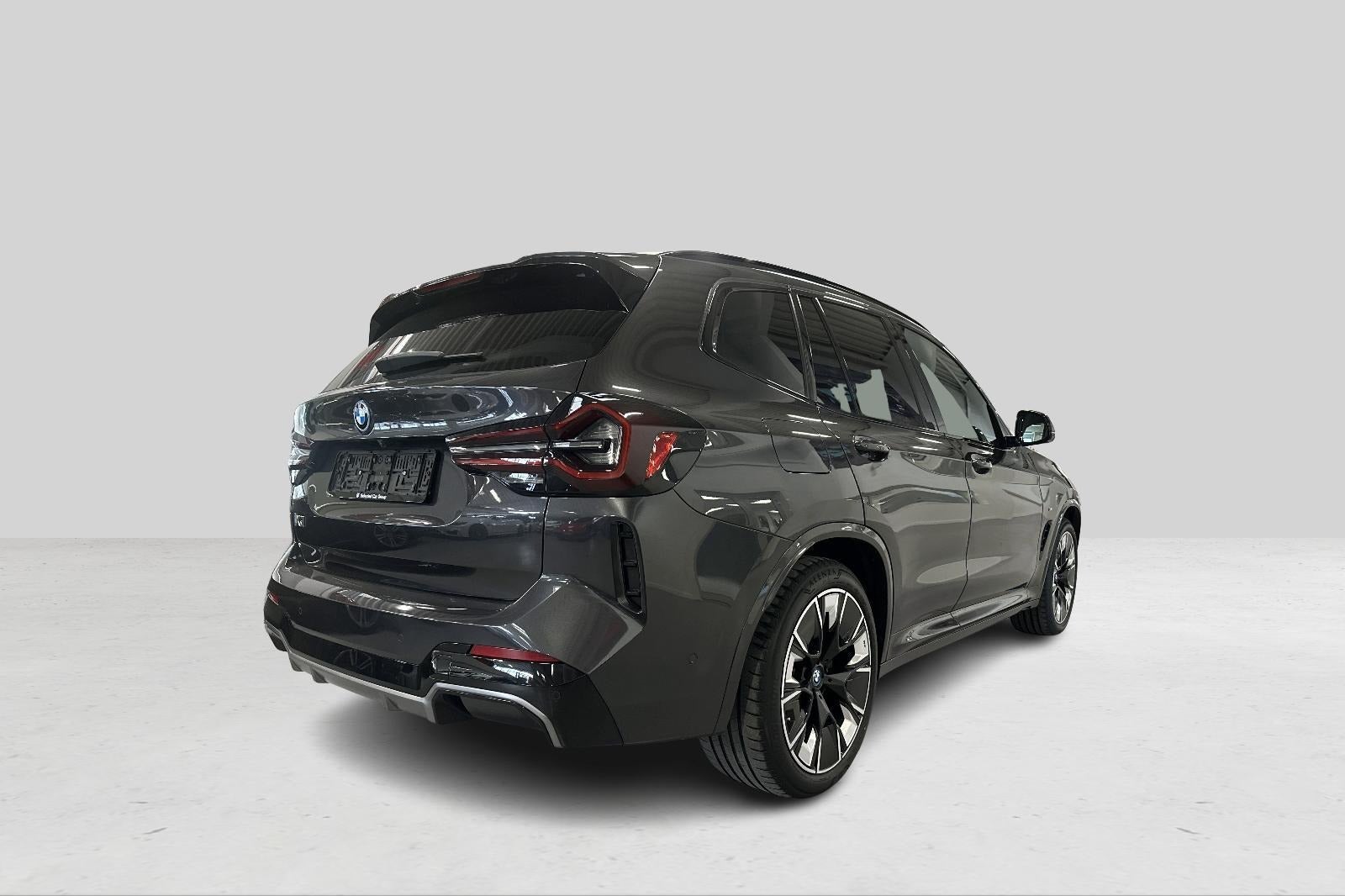 BMW iX3 Charged Plus M-Sport