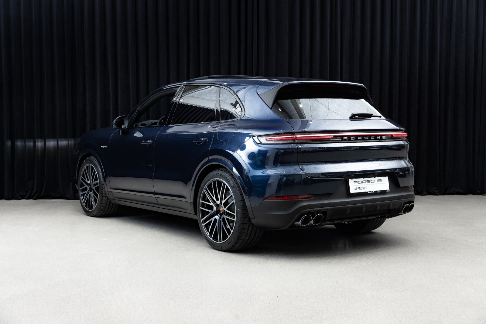 Gallery image 7 of 17