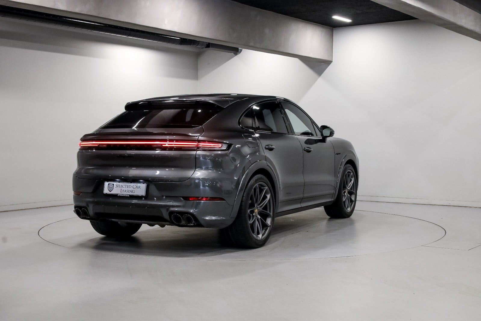 Porsche Cayenne 3,0 E-Hybrid Coupé Tiptr.