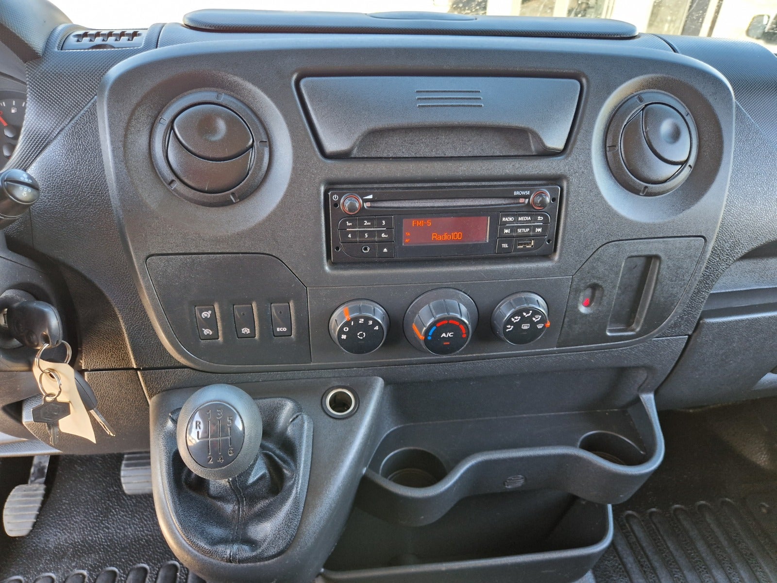 Billede af Nissan NV400 2,3 dCi 145 Alukasse m/lift