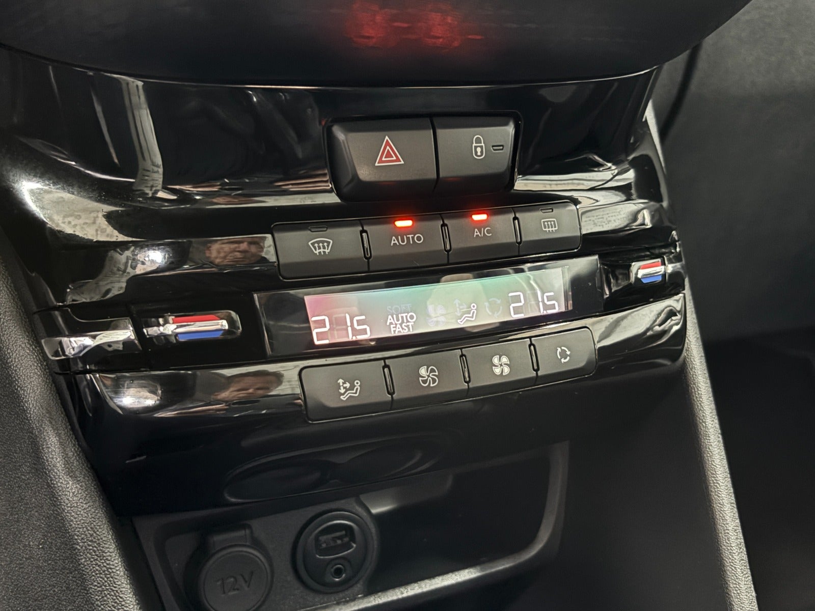 Billede af Peugeot 2008 1,2 e-THP 110 Allure Sky