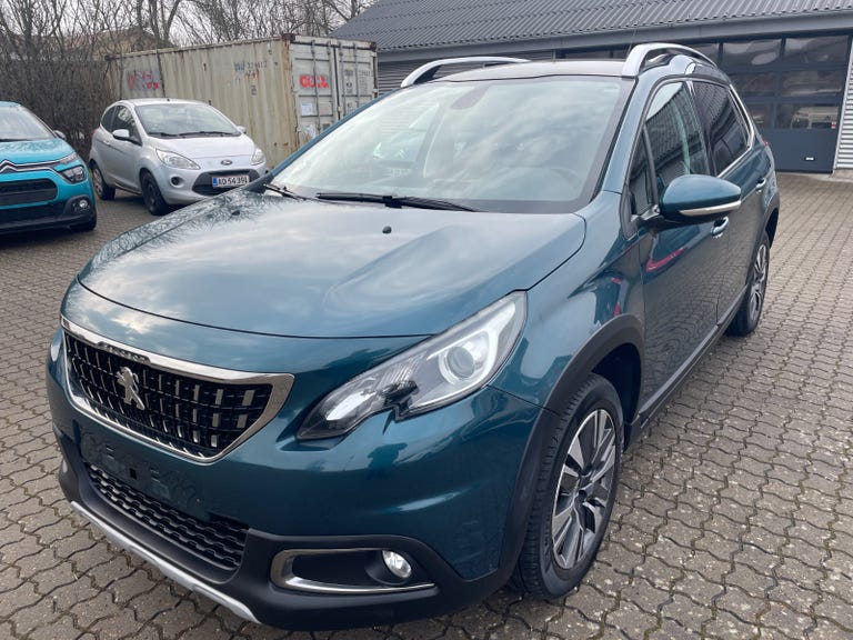 Peugeot 2008 BlueHDi 100 Desire Sky