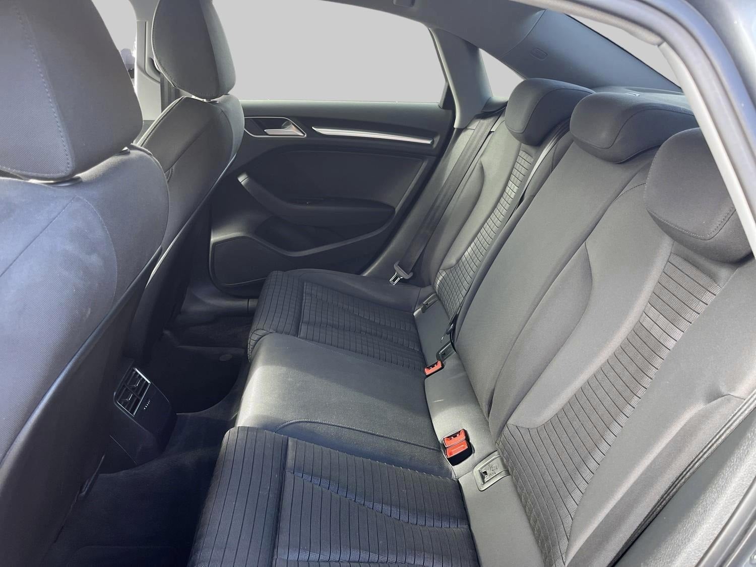 Billede af Audi A3 35 TDi S-line S-tr.