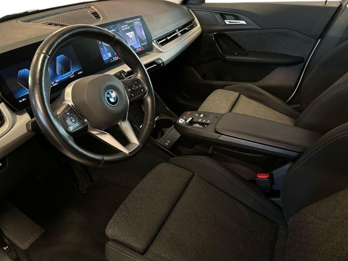 BMW iX1 xDrive30 billede 8