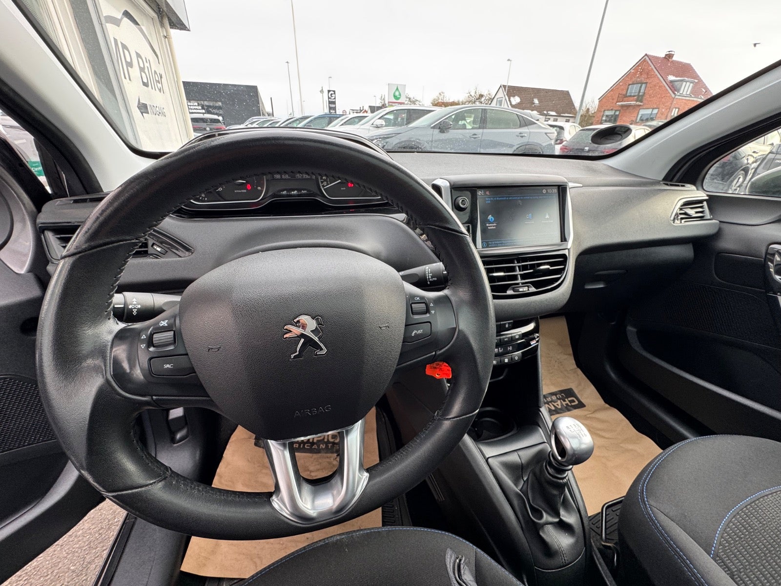 Billede af Peugeot 208 1,5 BlueHDi 100 Signature Sky