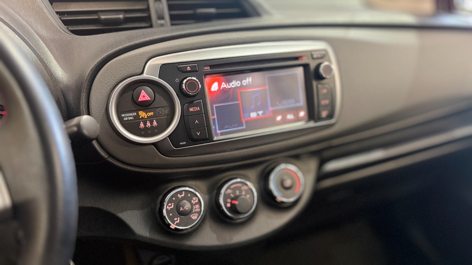 Billede af Toyota Yaris 1,3 VVT-i T1