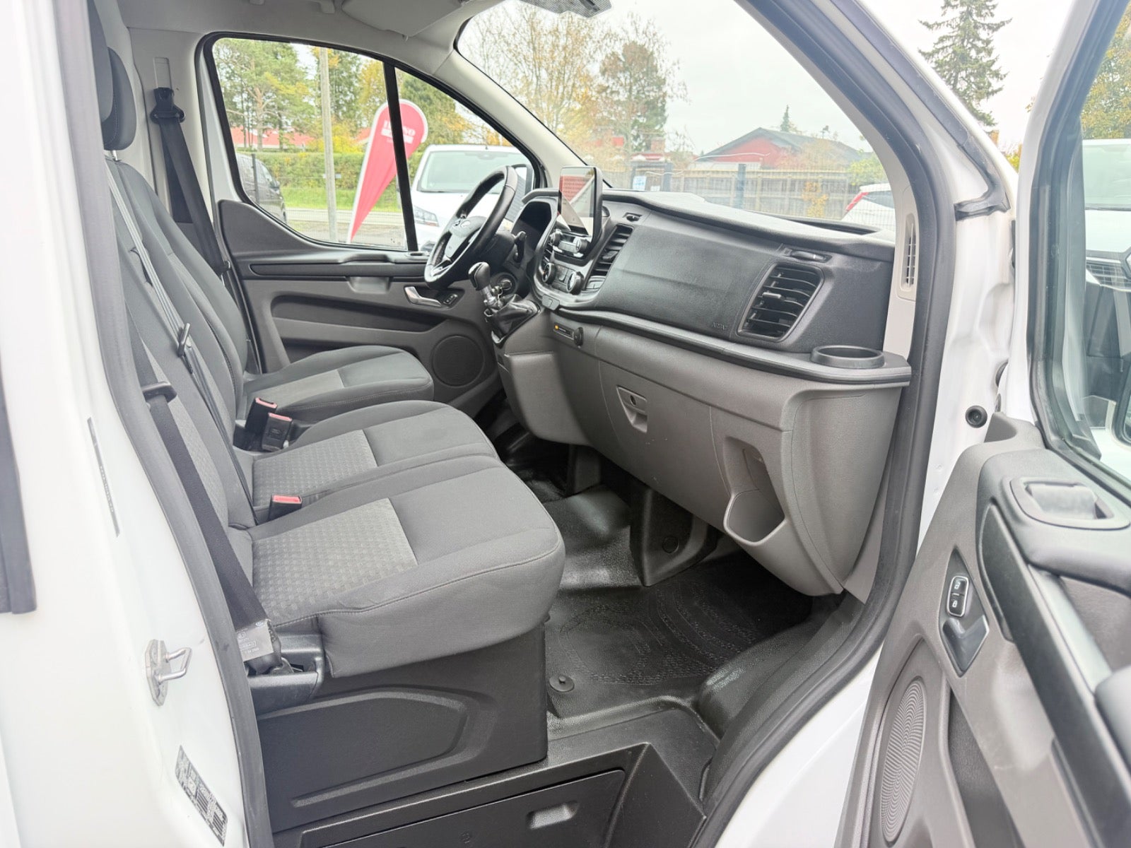 Ford Transit Custom 300 L1, Billede 20