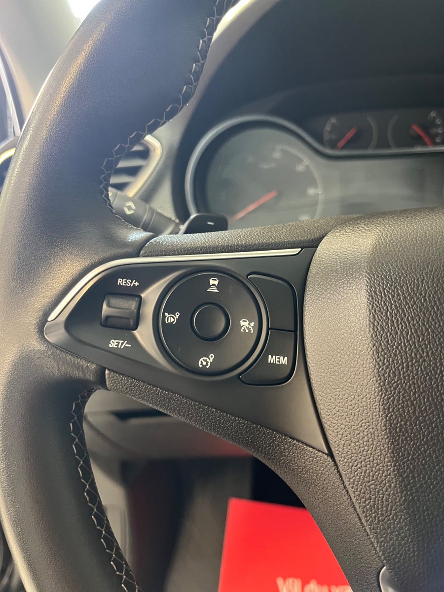 Opel Grandland X Hybrid Exclusive aut. Opel Grandland X Hybrid Exclusive aut.