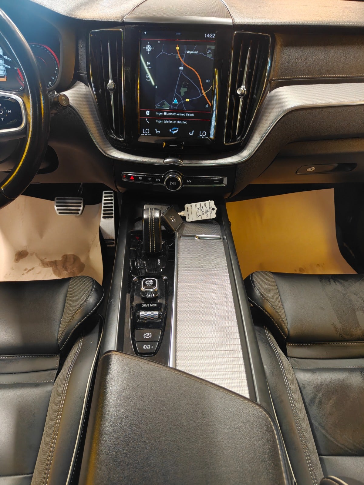 Billede af Volvo XC60 2,0 T8 ReCharge R-Design aut. AWD