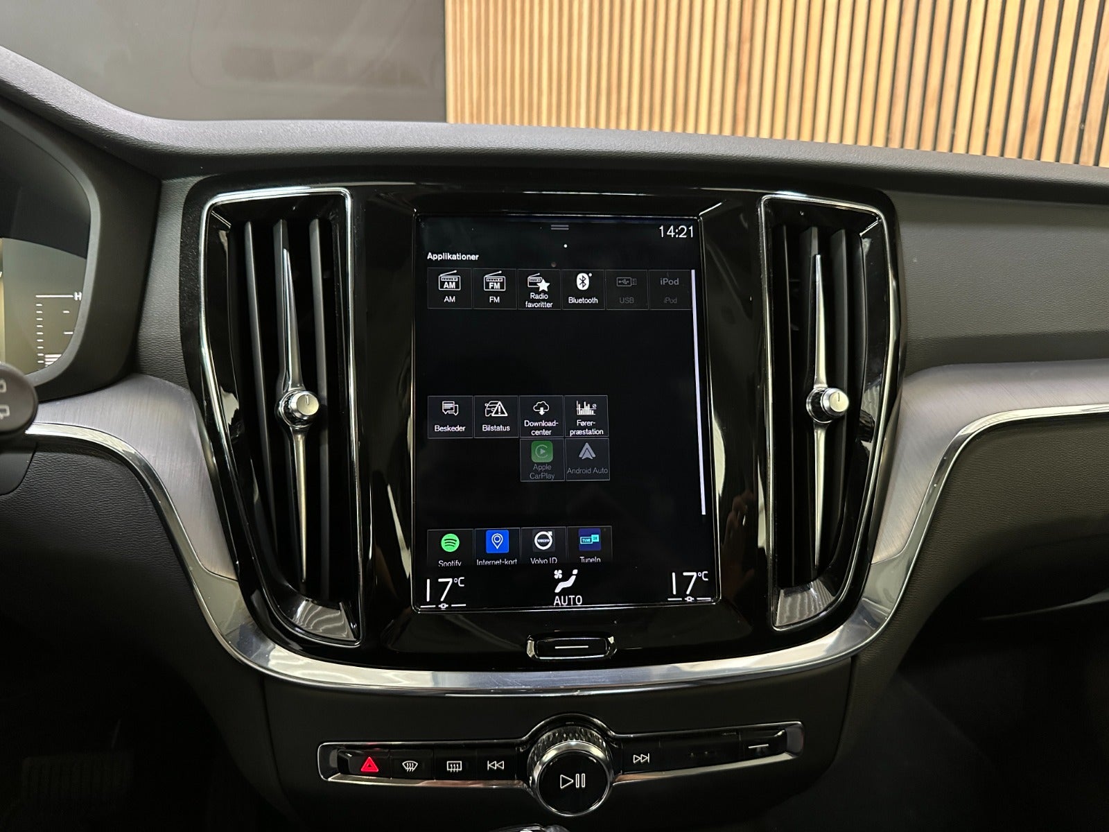 Billede af Volvo V60 2,0 D3 150 Momentum aut.