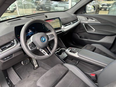 BMW iX2 eDrive20 Fully Charged M-Sport