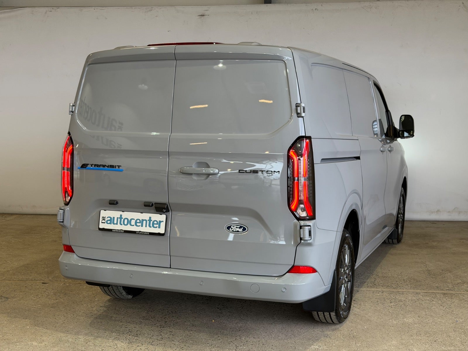Ford E-Transit Custom 320L Limited