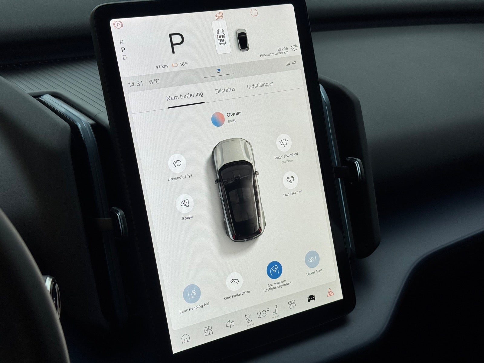 Billede af Volvo EX30  Standard Range Core