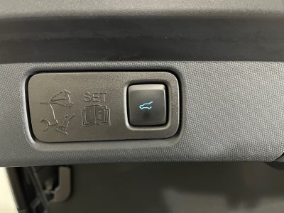 Ford Mustang Mach-E 98 Premium Extended Range Van