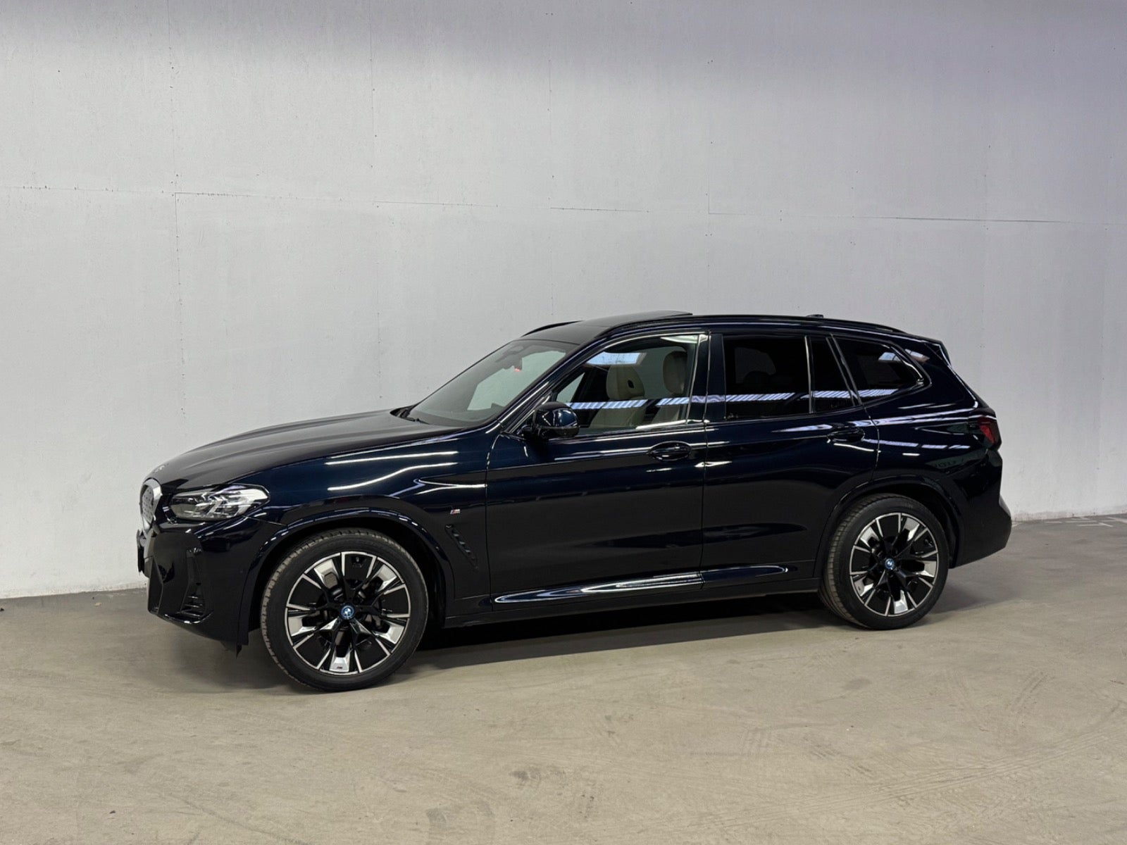 BMW iX3 Charged Plus M-Sport A