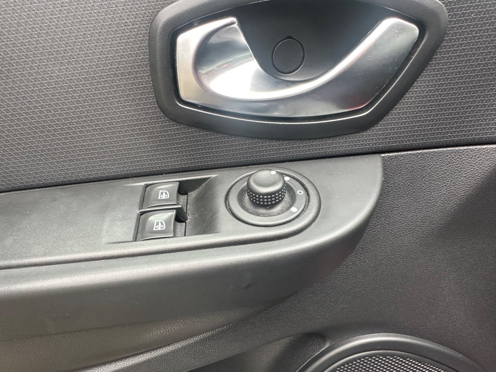 Renault Clio IV TCe 90 Expression Sport Tourer