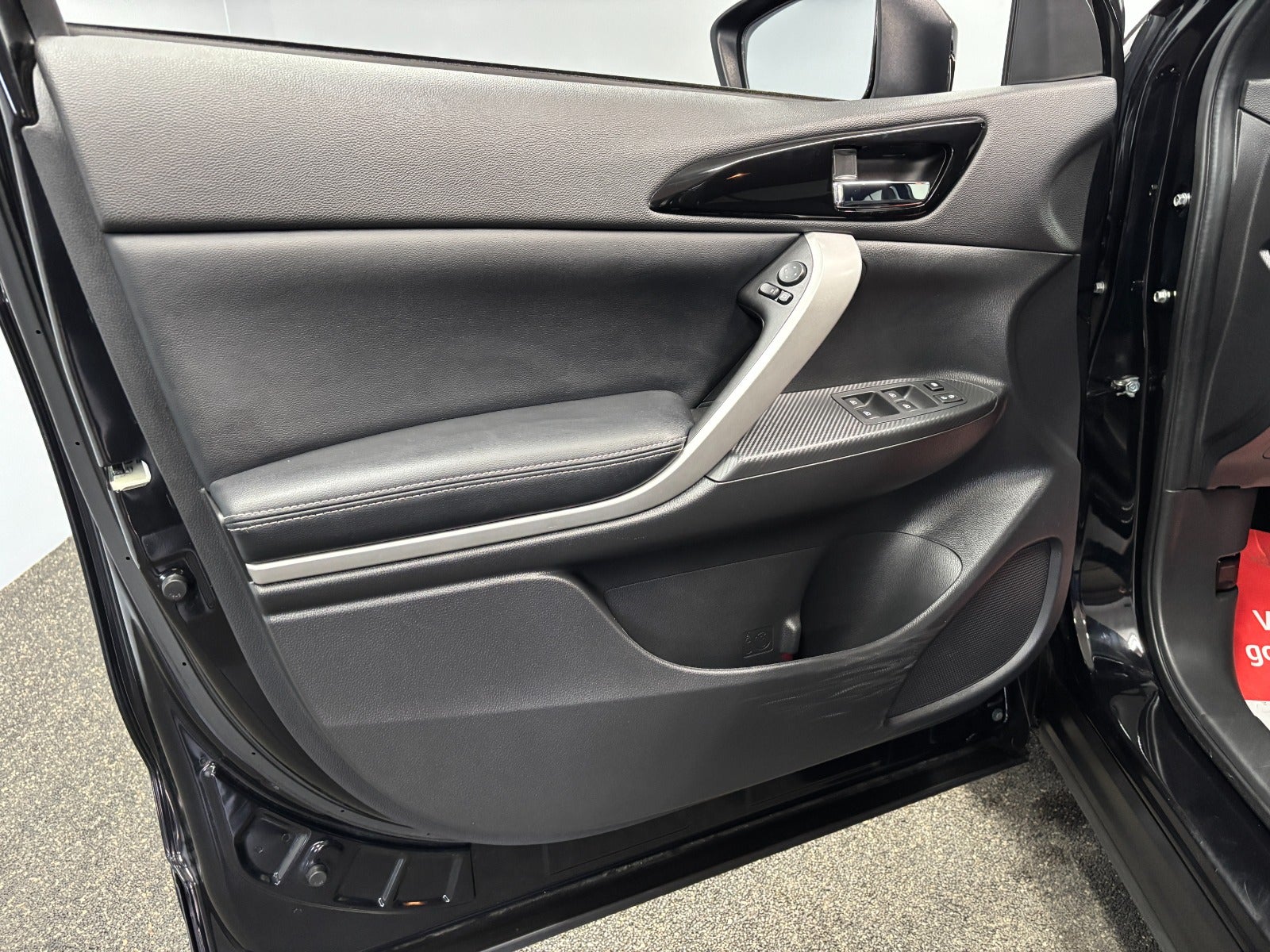 Billede af Mitsubishi Eclipse Cross 2,4 PHEV Sport Tech CVT 4WD