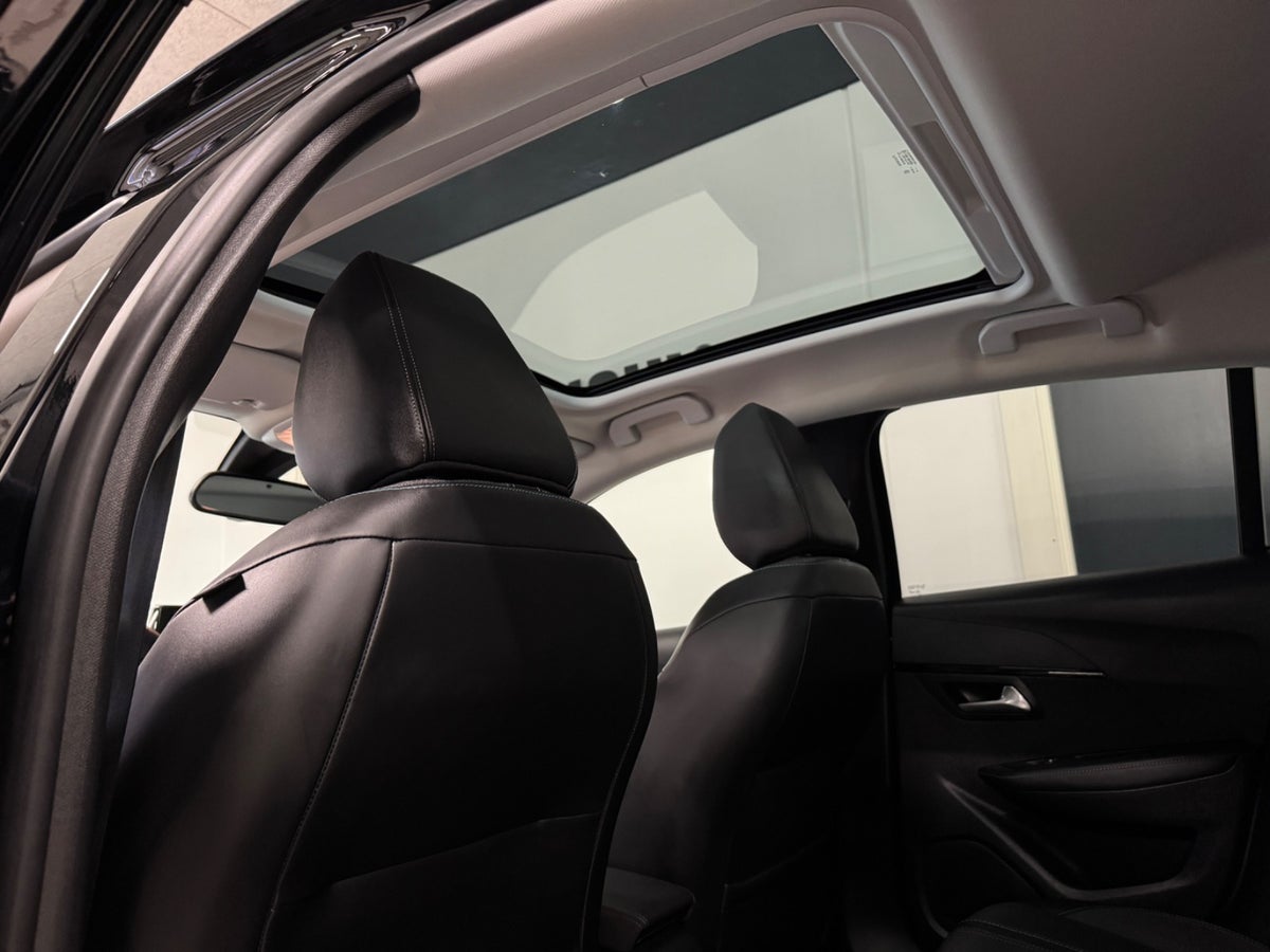 Peugeot 208 PureTech 100 Allure Sky