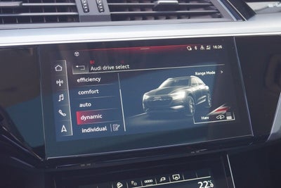 Audi e-tron Advanced quattro