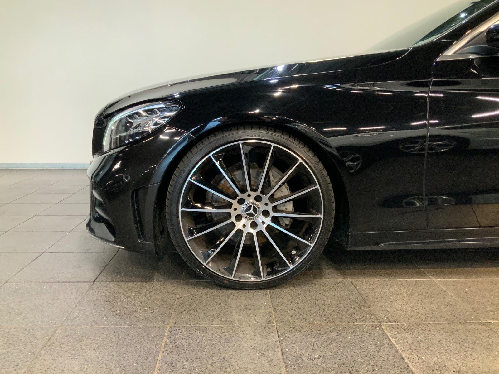 Mercedes-Benz C 200 (4/8)
