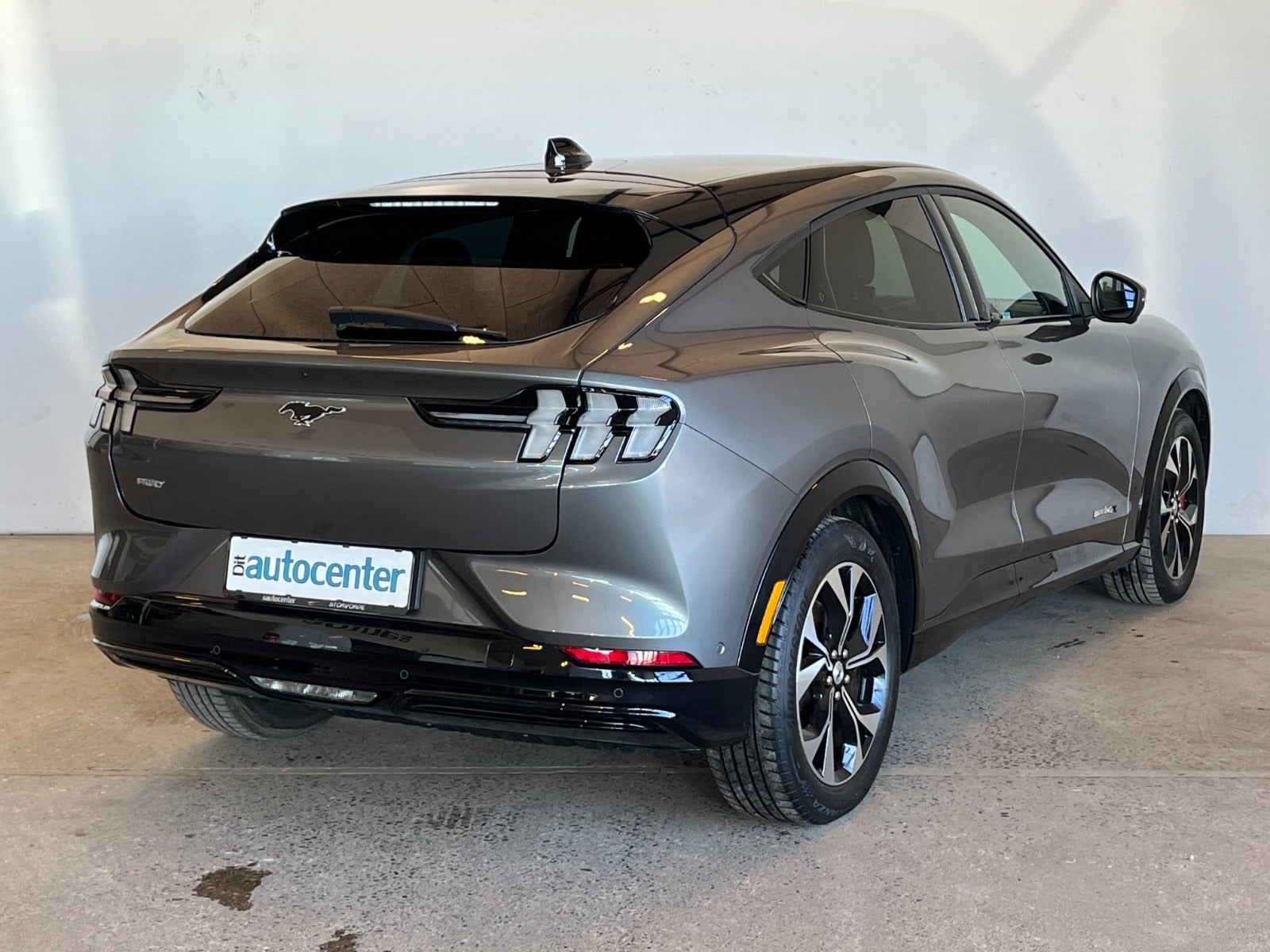 Ford Mustang Mach-E Extended Range AWD