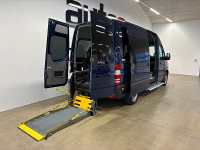 Mercedes Sprinter 213 2,2 CDi R2 Kombi 5d